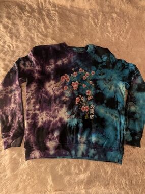 Blind Rooster Tie-Dye Floral with Asian Print  Embroidered Sweatshirt